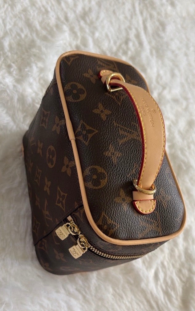 Brown Monogram Makeup Bag 🤎
