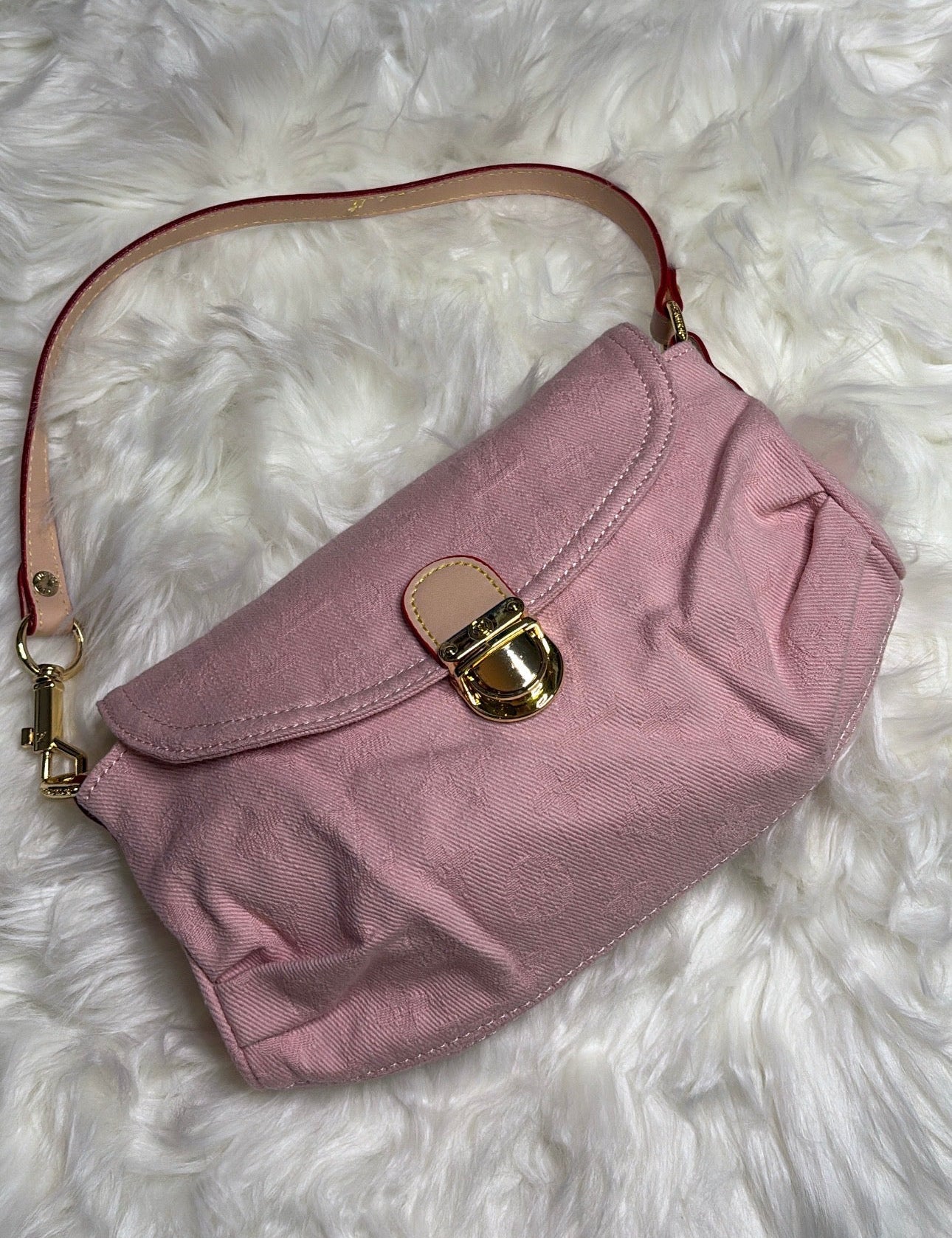 Blush shoulder bag 🩷