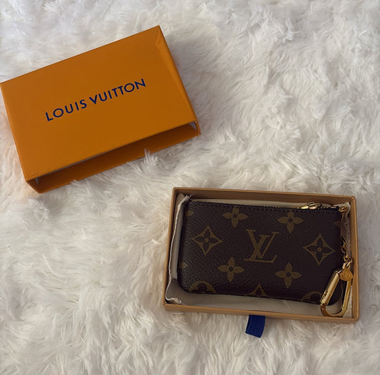 Brown coin wallet 🤎