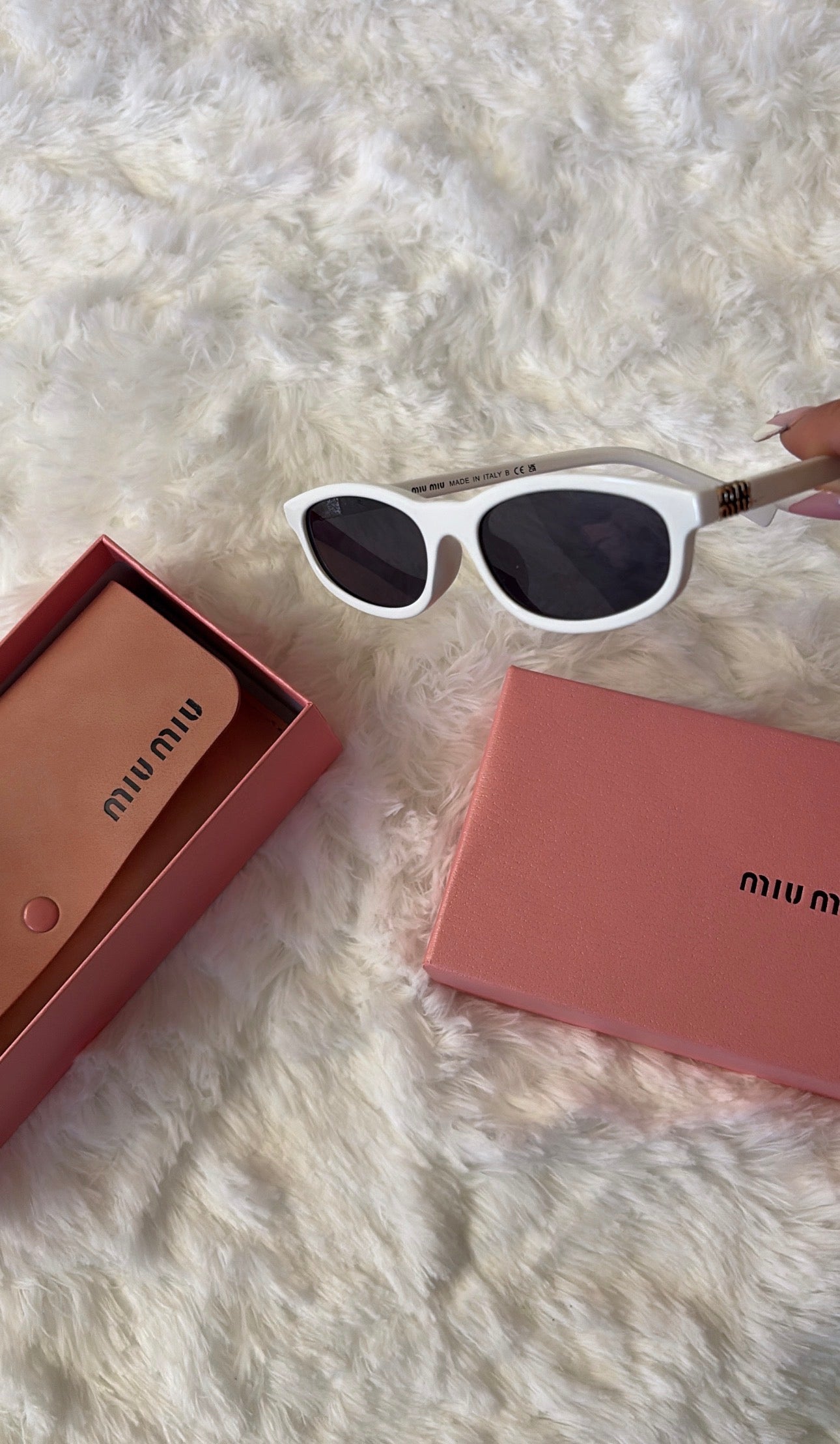White sunglasses ✨